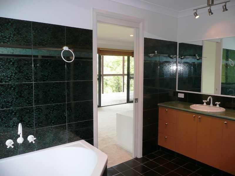 21 Sullivan Road, Tallebudgera QLD 4228