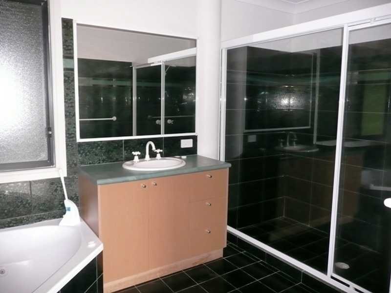 21 Sullivan Road, Tallebudgera QLD 4228