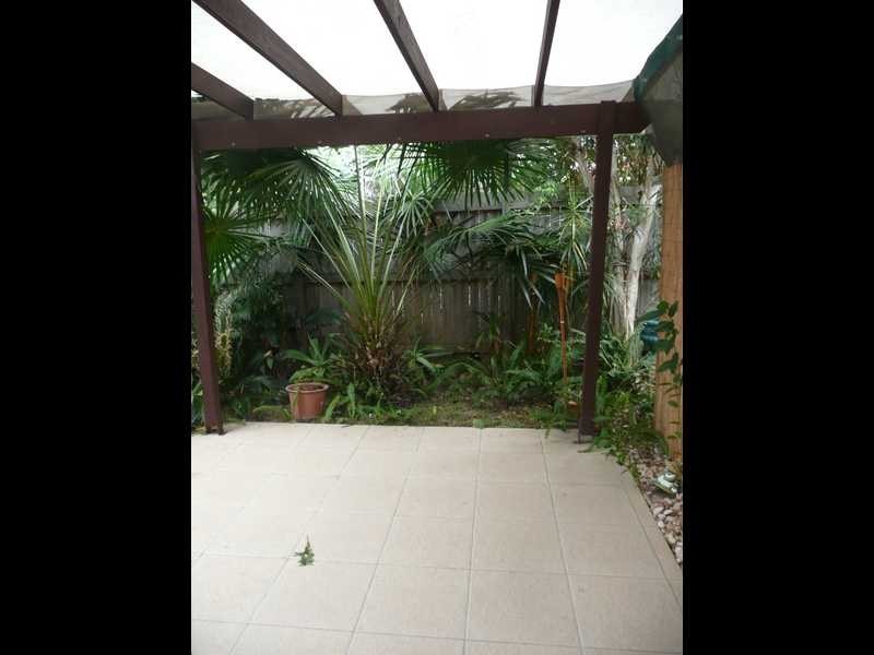 11/5 Galeen Drive, Burleigh Waters QLD 4220