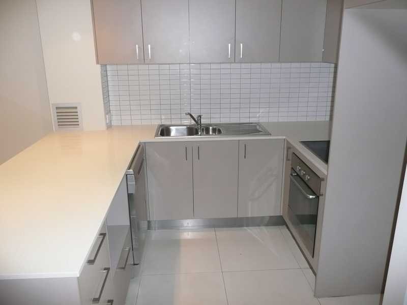 11/5 Galeen Drive, Burleigh Waters QLD 4220