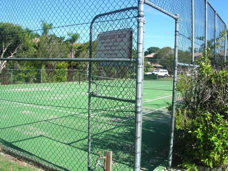 11/5 Galeen Drive, Burleigh Waters QLD 4220