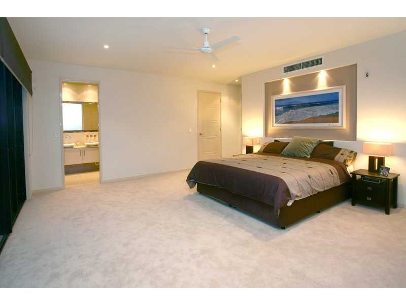 Mermaid Beach QLD 4218