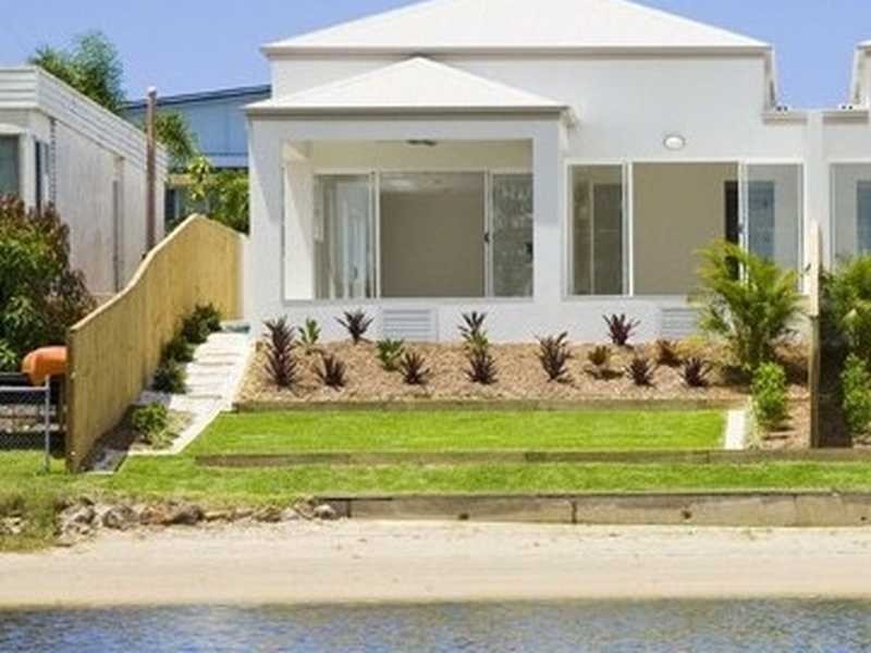 2/48 Avanti Street, Mermaid Waters QLD 4218
