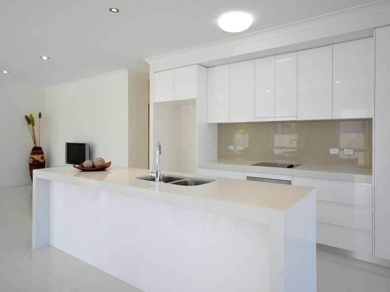 2/48 Avanti Street, Mermaid Waters QLD 4218