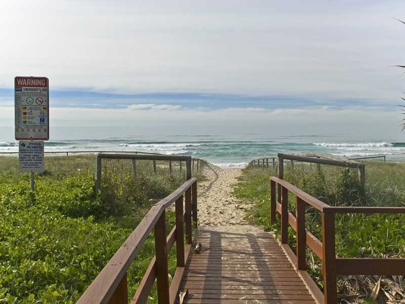 2/20 Ocean Street, Mermaid Beach QLD 4218