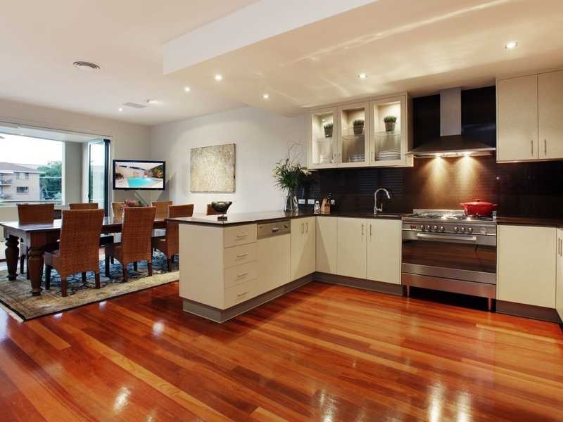 28 Armrick Avenue, Broadbeach QLD 4218