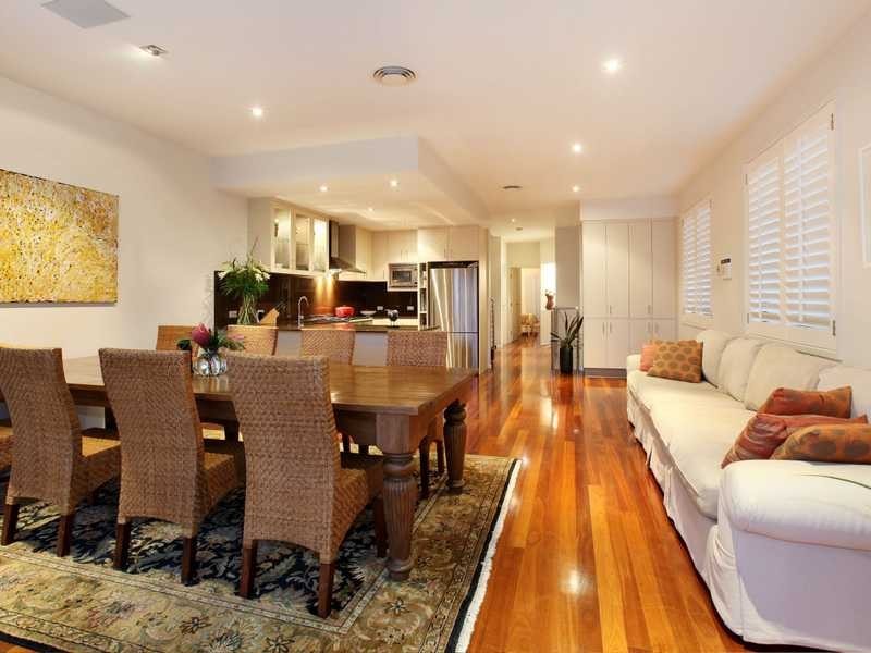 28 Armrick Avenue, Broadbeach QLD 4218