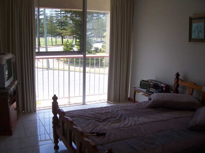 5/30 Chelsea Avenue, Broadbeach QLD 4218