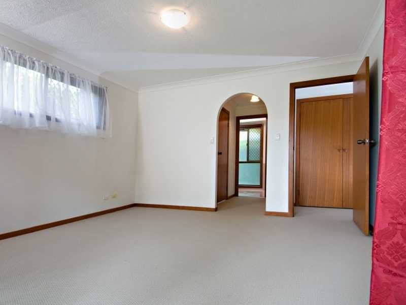 6 Boda Court, Runaway Bay QLD 4216