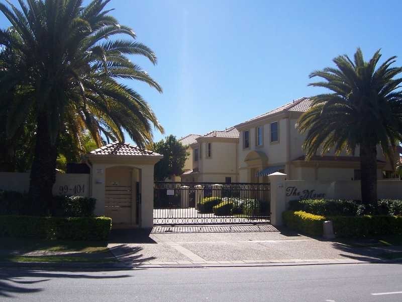 32/99 Heeb Street, Benowa QLD 4217