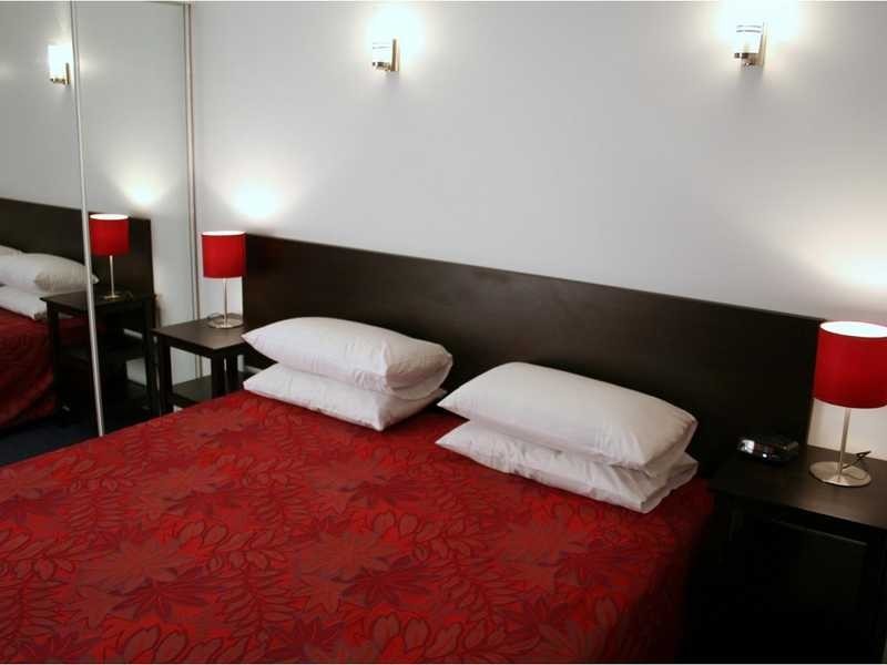 Unit 307/40 Surf Parade, Broadbeach QLD 4218