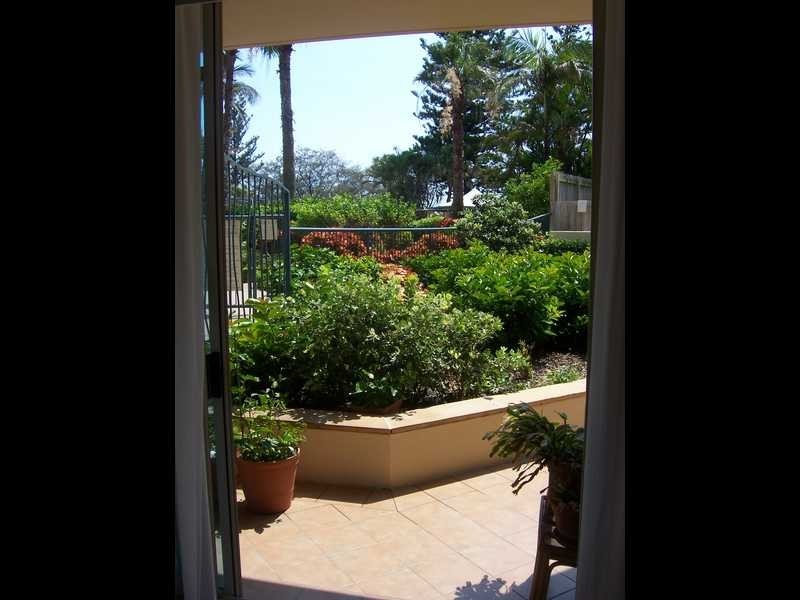 64/100 Old Burleigh Road, Broadbeach QLD 4218