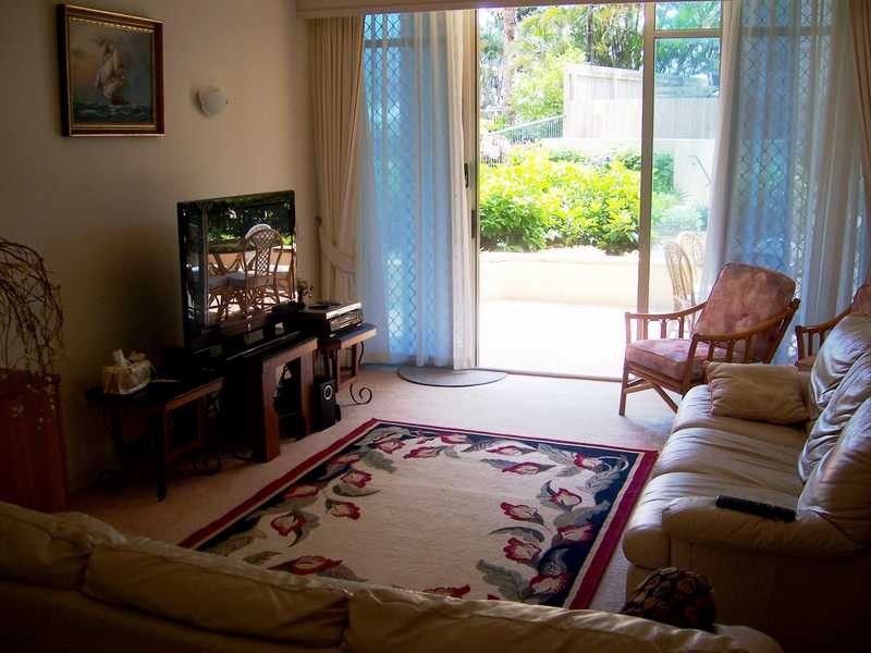 64/100 Old Burleigh Road, Broadbeach QLD 4218