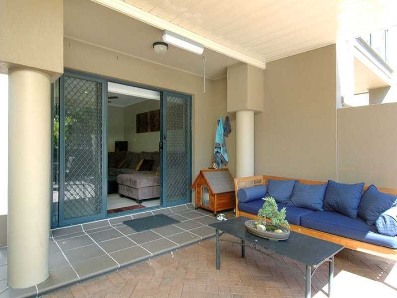 1/37 Montana Road, Mermaid Beach QLD 4218