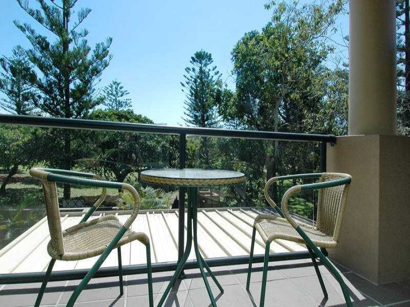 1/37 Montana Road, Mermaid Beach QLD 4218