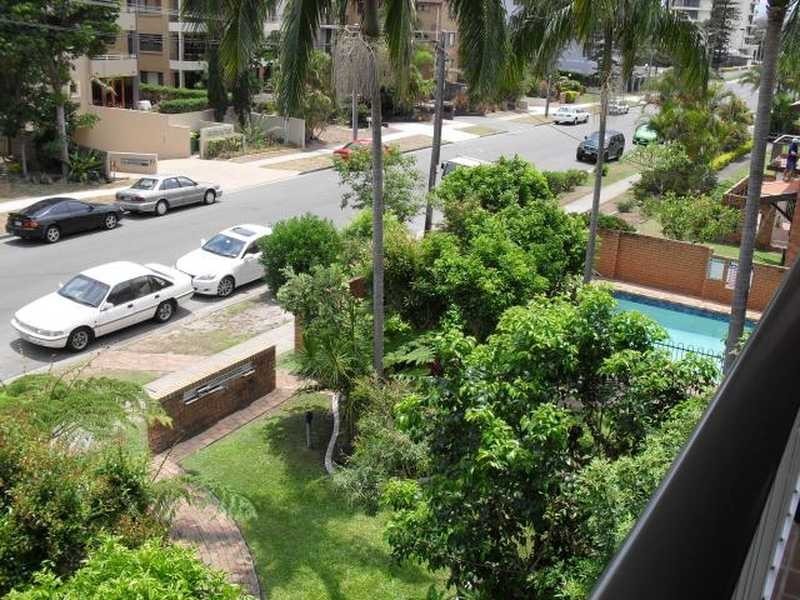 12/22 Britannia Avenue, Broadbeach QLD 4218