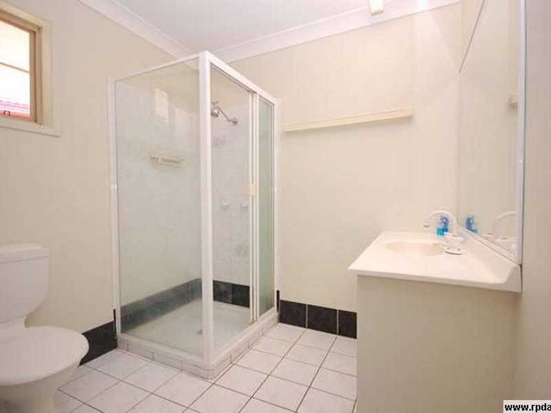 15 Scenic Avenue, Benowa QLD 4217