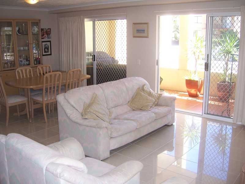 3/12 Britannia Avenue, Broadbeach QLD 4218