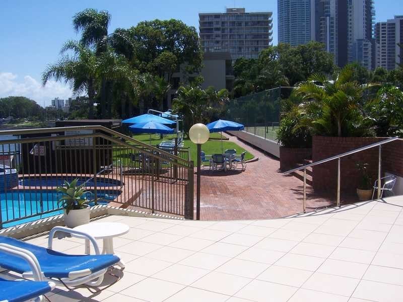 4/2940 Gold Coast Highway, Surfers Paradise QLD 4217