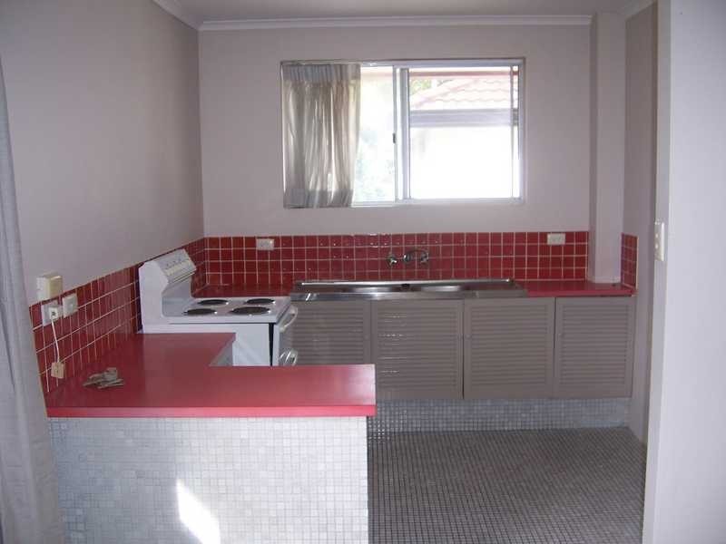 Unit 4/248 Stanhill Drive, Chevron Island QLD 4217