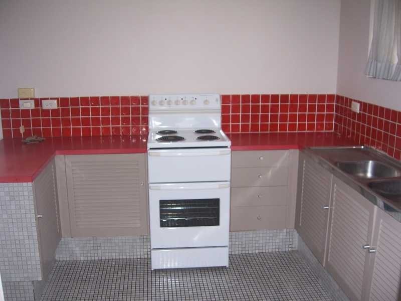 Unit 4/248 Stanhill Drive, Chevron Island QLD 4217