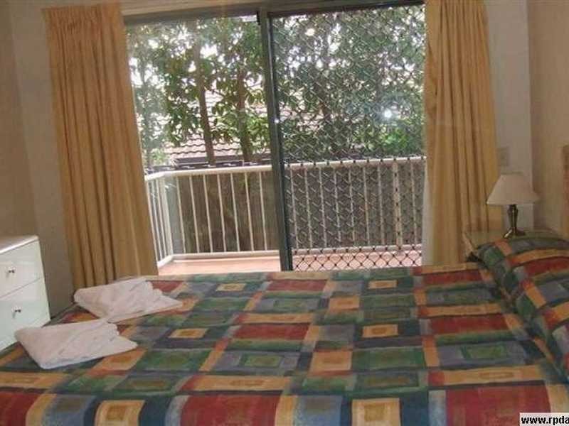 17/2320 Gold Coast Highway, Mermaid Beach QLD 4218