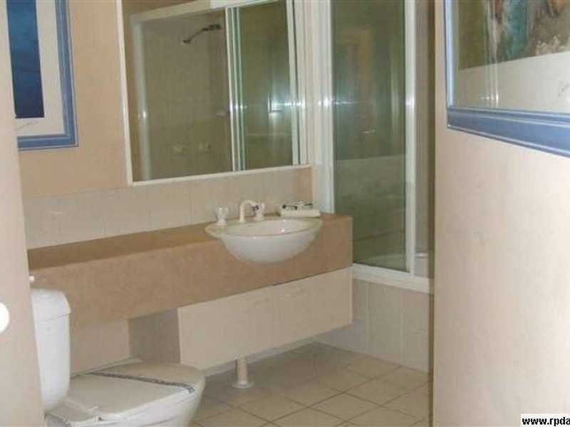 17/2320 Gold Coast Highway, Mermaid Beach QLD 4218