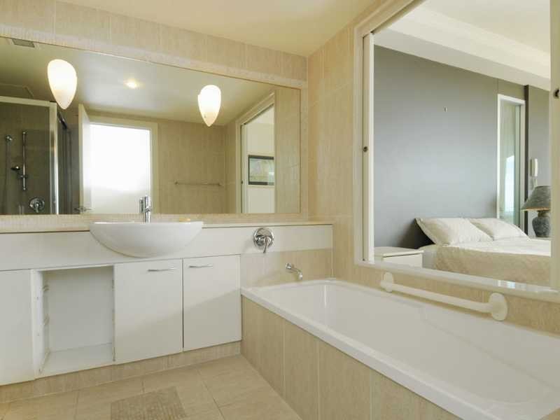 Unit 405/1 Twenty First Avenue, Palm Beach QLD 4221