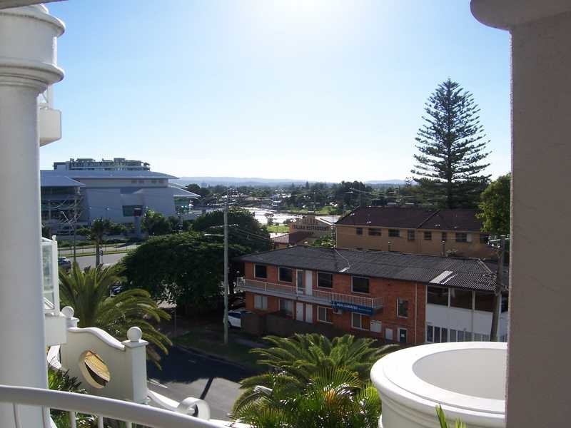 Unit 2306/23-26 Queensland Avenue, Broadbeach QLD 4218