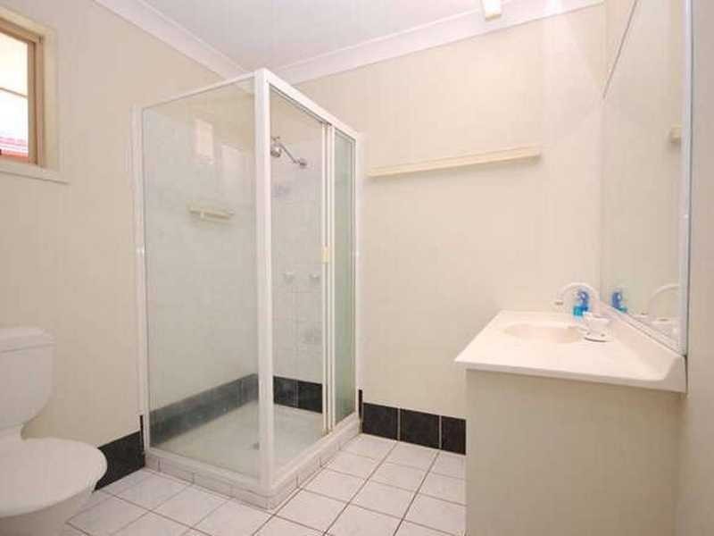 15 Scenic Avenue, Benowa QLD 4217