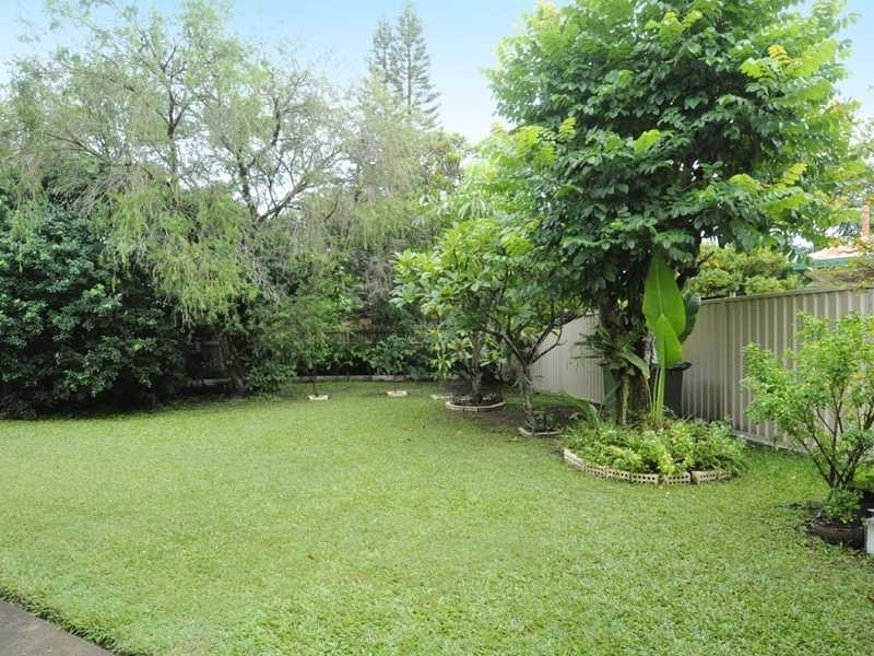 21 Toorak Park Avenue, Mermaid Waters QLD 4218
