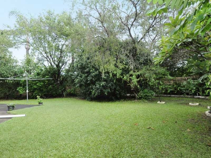 21 Toorak Park Avenue, Mermaid Waters QLD 4218