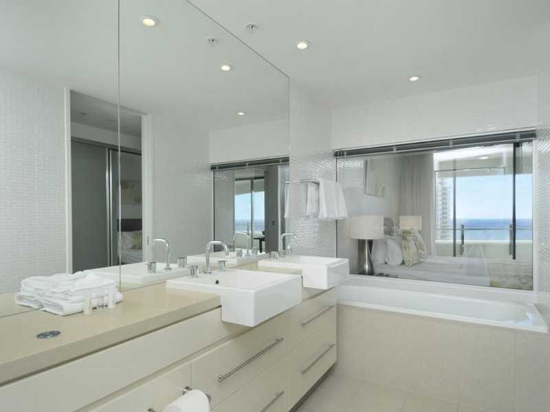 2102/89 Surf Parade, Broadbeach QLD 4218