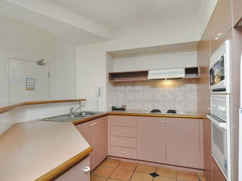 10 Alexandra Avenue, Broadbeach QLD 4218