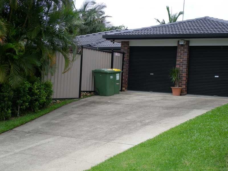 16 Kerria Crescent, Ashmore QLD 4214