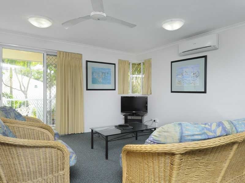 10 Alexandra Avenue, Broadbeach QLD 4218