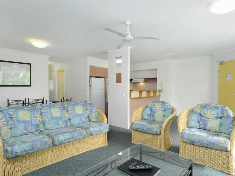 10 Alexandra Avenue, Broadbeach QLD 4218