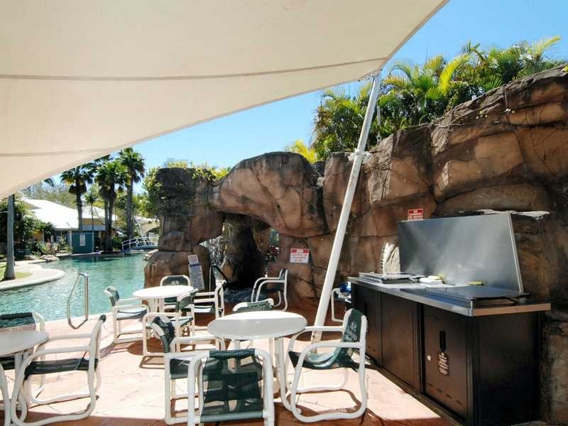 10 Alexandra Avenue, Broadbeach QLD 4218