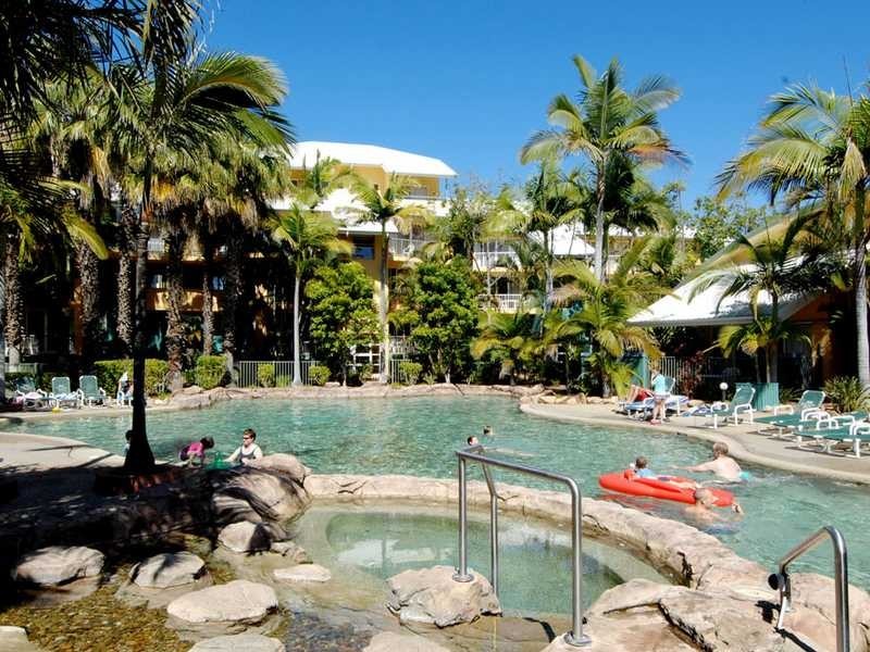 10 Alexandra Avenue, Broadbeach QLD 4218