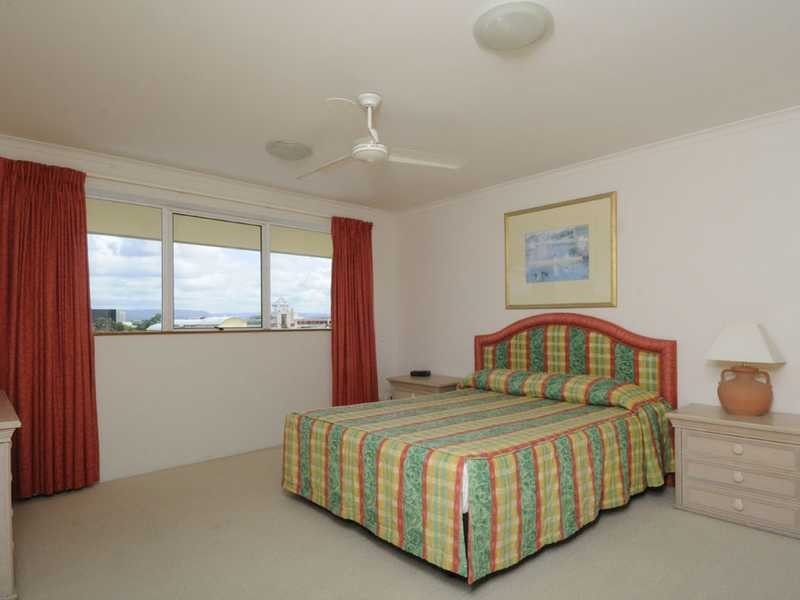 10 Alexandra Avenue, Broadbeach QLD 4218