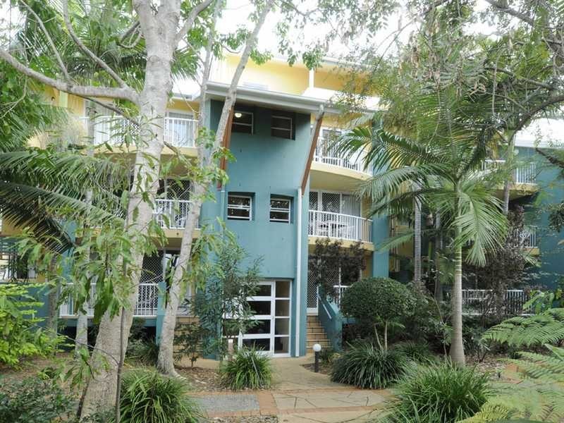 10 Alexandra Avenue, Broadbeach QLD 4218