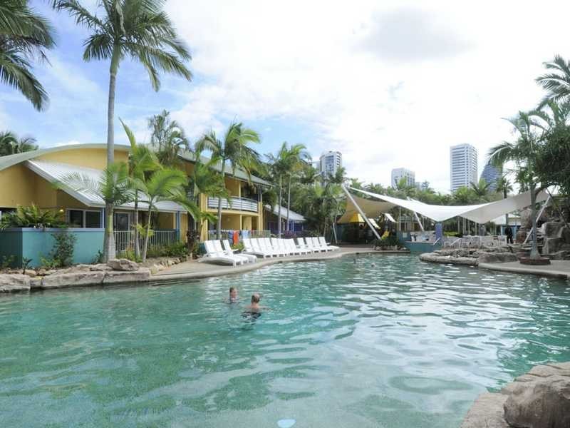 10 Alexandra Avenue, Broadbeach QLD 4218