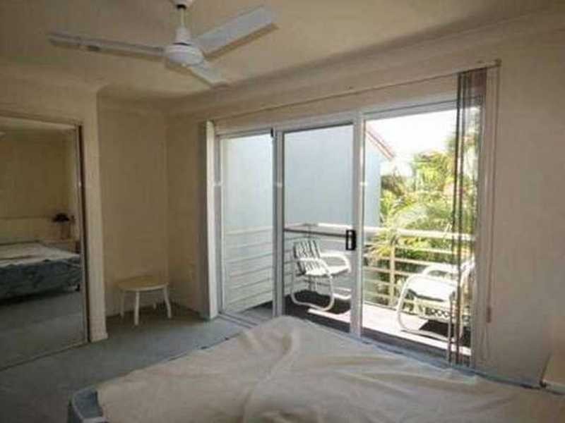 94/215 Cottesloe Drive, Mermaid Waters QLD 4218