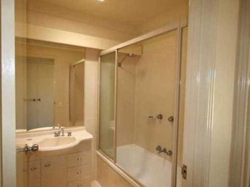 94/215 Cottesloe Drive, Mermaid Waters QLD 4218