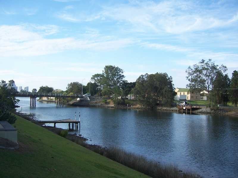 94/215 Cottesloe Drive, Mermaid Waters QLD 4218