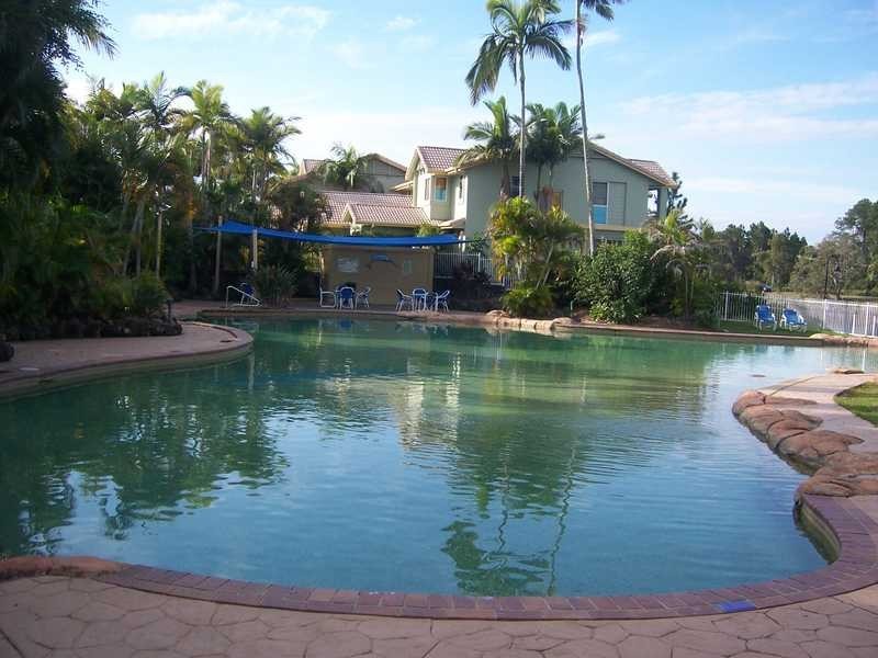 94/215 Cottesloe Drive, Mermaid Waters QLD 4218