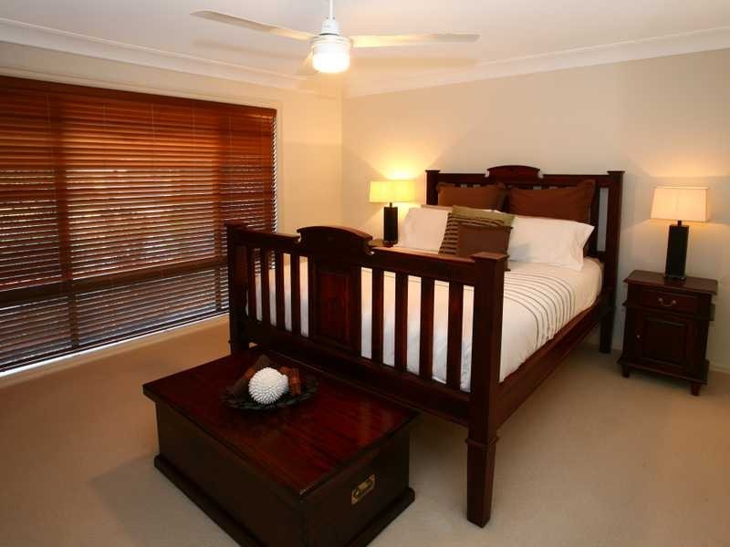 10 Long Island Court, Mermaid Waters QLD 4218