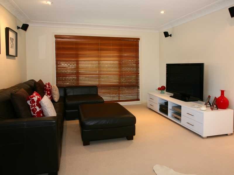 10 Long Island Court, Mermaid Waters QLD 4218