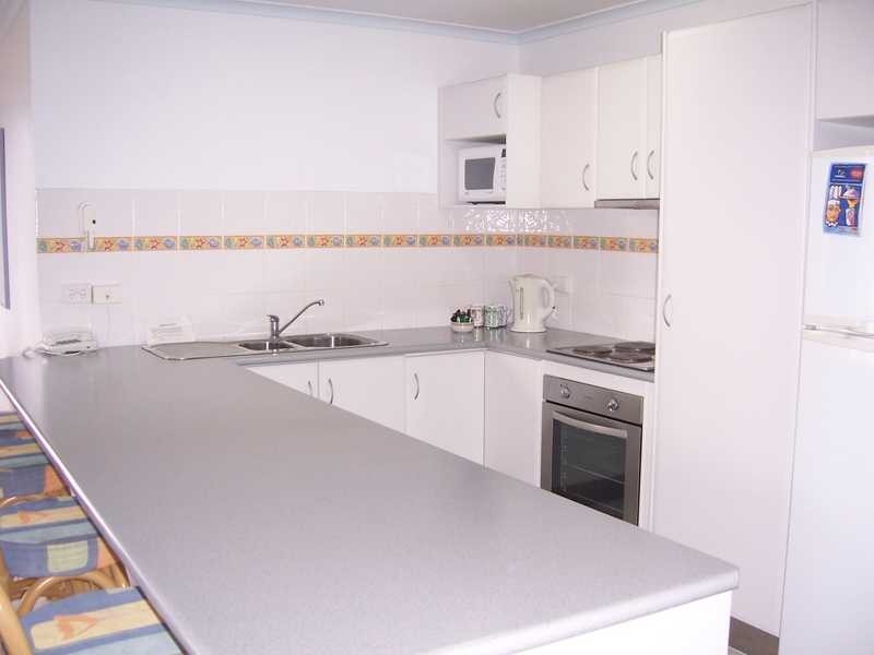 Unit 4/155 Old Burleigh Road, Broadbeach QLD 4218