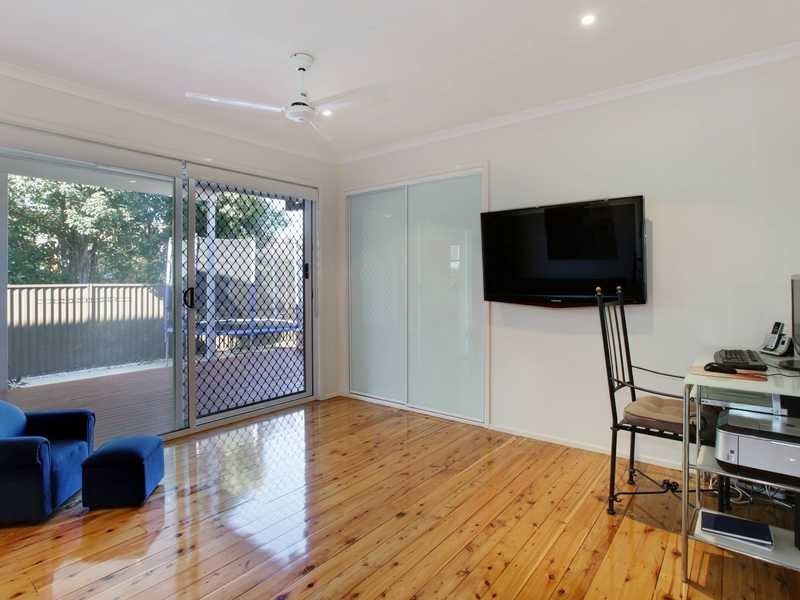 31 Albicore Street, Mermaid Waters QLD 4218